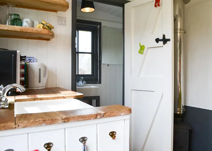 Ryans Shepherd Hut - Uk43565 Holiday home Bowness-on-Solway